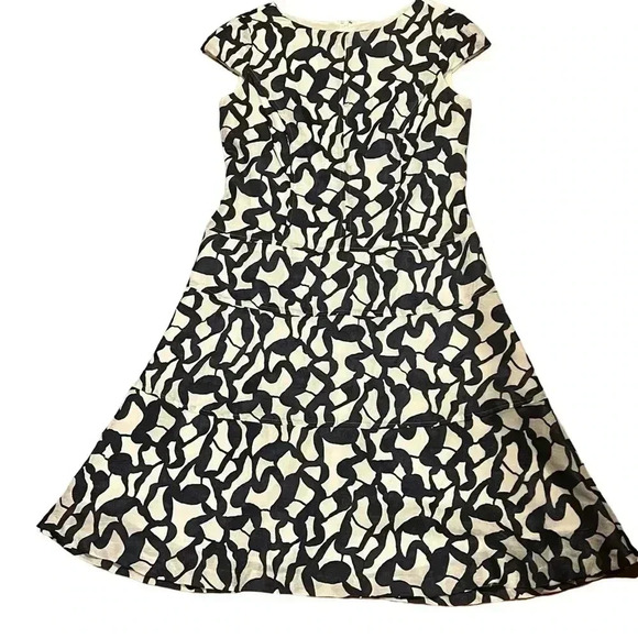Anne Klein Dresses & Skirts - Anne Klein Black and White Cap Sleeve Midi Dress